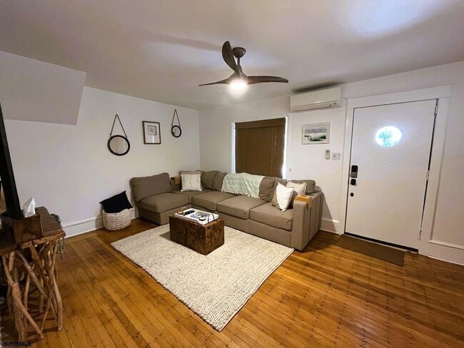 Foto del edificio - 7201 Winchester Ave