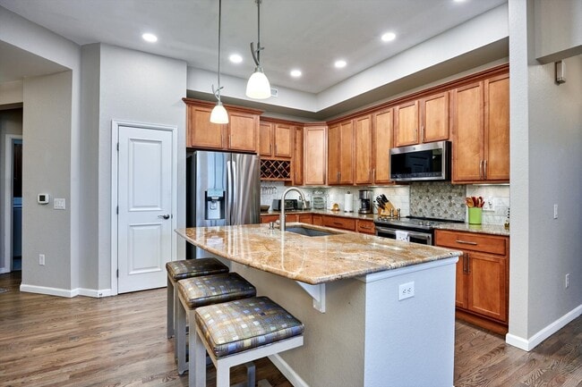New micro wave, stove and refrigerator - 7820 Inverness Blvd