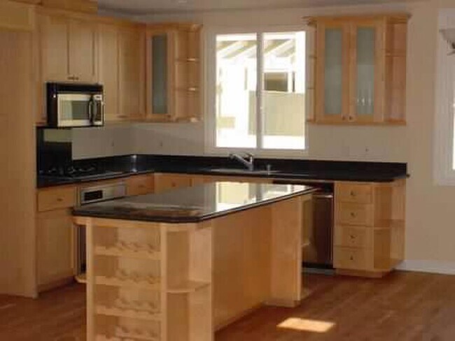Foto del edificio - 5582 W 190th St