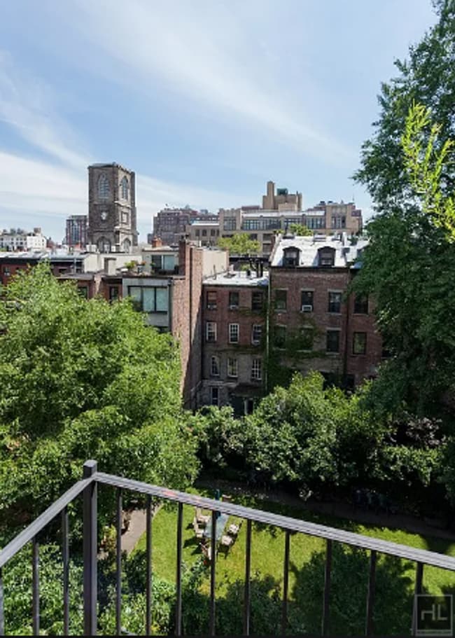 Building Photo - SUNNY West 21st Street True 1 Bedroom