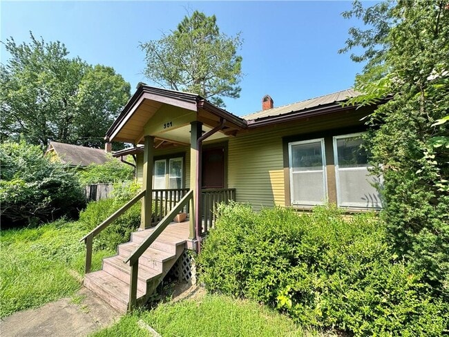 Building Photo - 301 Fletcher Ave