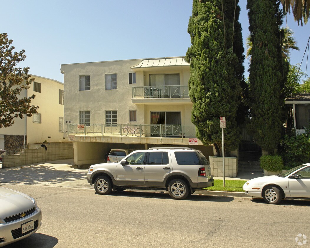 Foto del edificio - 1411 N Sierra Bonita Ave