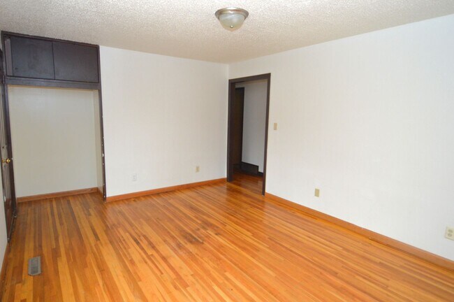 Foto del edificio - 5 Bedroom House for Rent