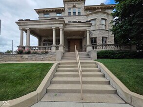 Building Photo - 2105 N Meridian St