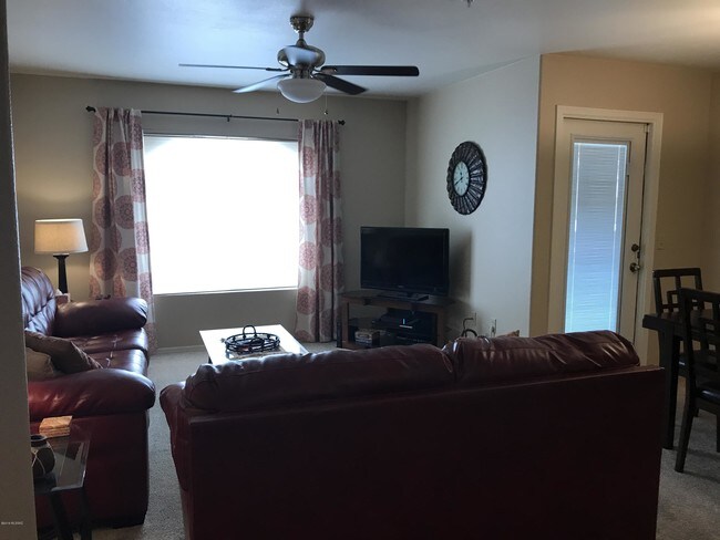 Foto del edificio - 5751 N Kolb Rd