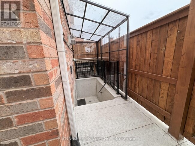 Building Photo - 454 Acumen Ct