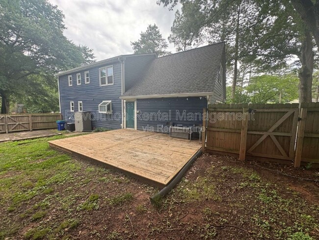 Building Photo - 3288 Regalwoods Dr