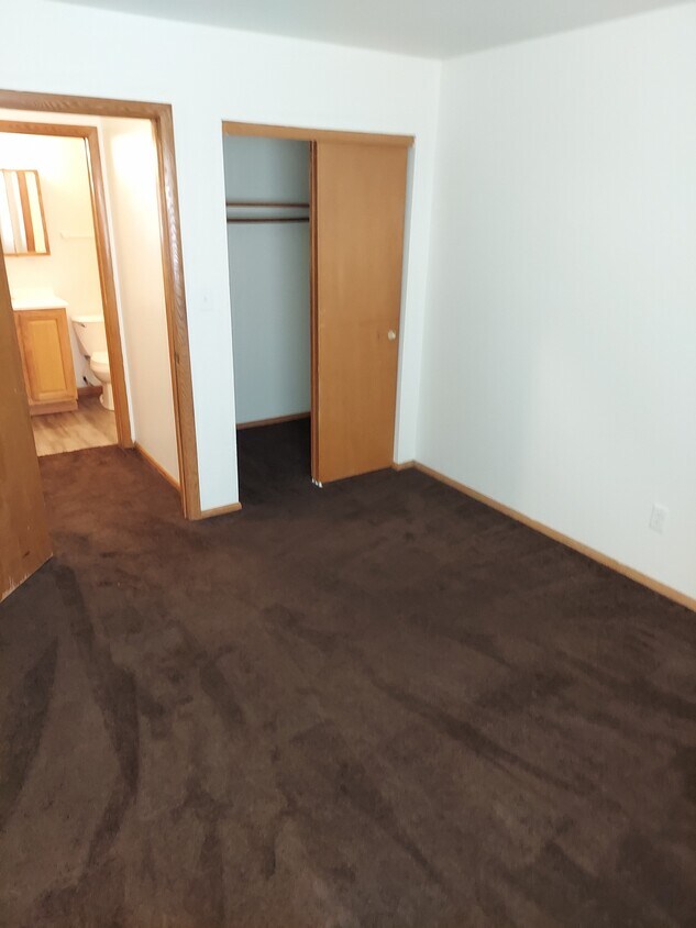 645 S Green Bay Rd Unit 14, Mount Pleasant, WI 53406 Apartments in