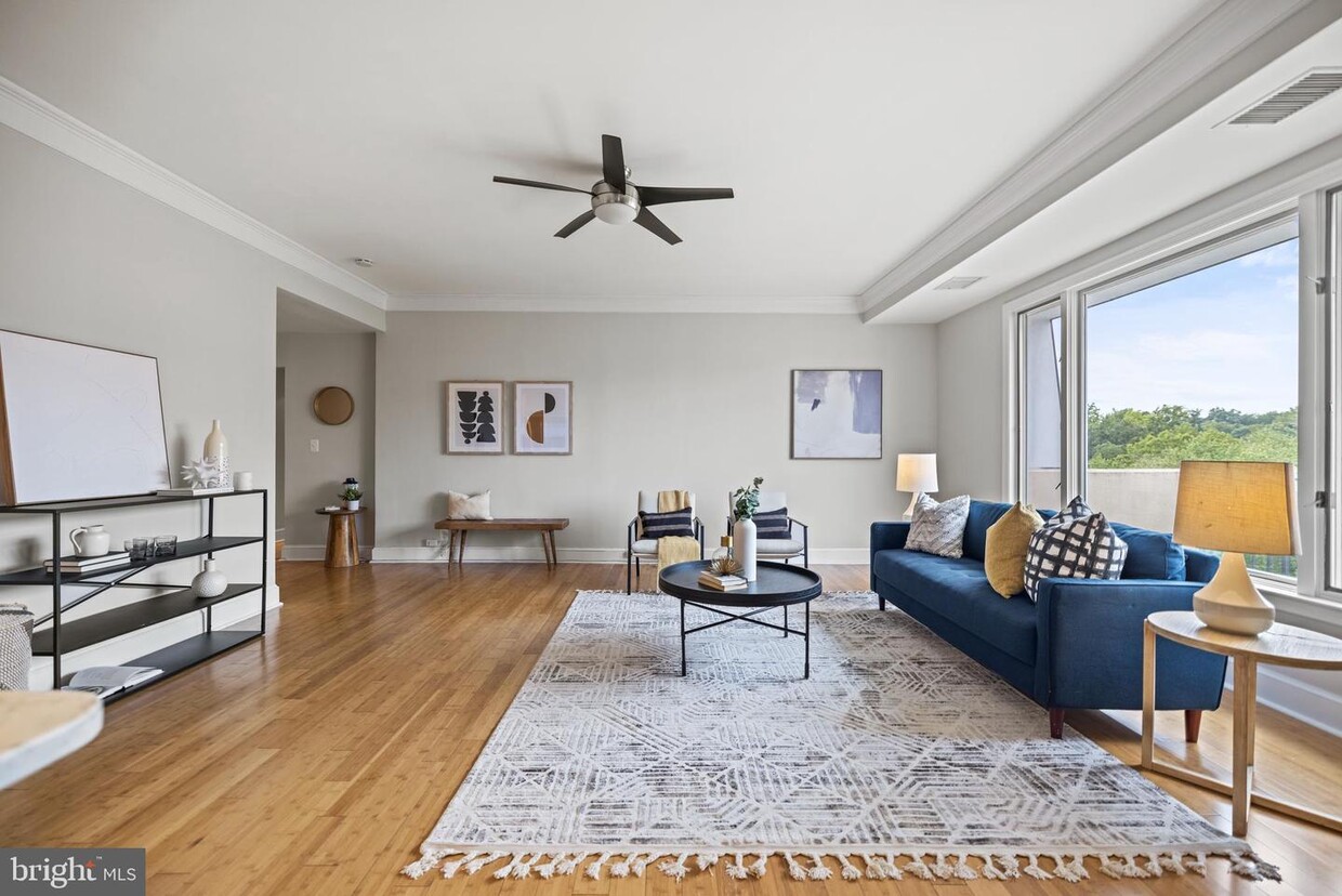 Foto principal - 8101 Connecticut Ave