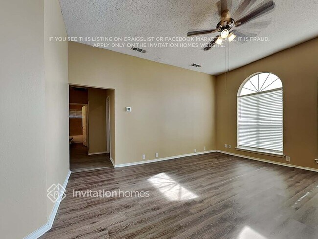 Foto del edificio - 1301 Woodthorpe Dr