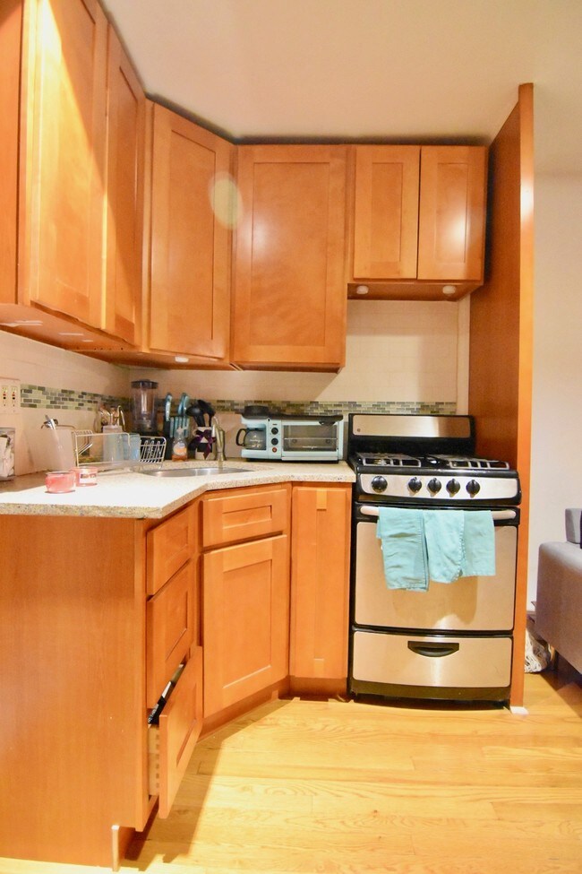 Foto del edificio - 167 E 107th St