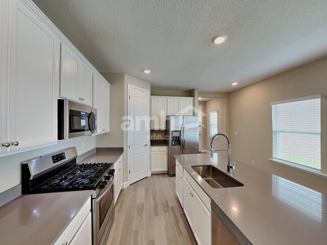Building Photo - 346 Sweet Oak Way