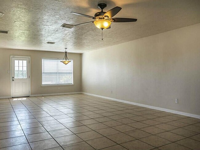 Building Photo - 9709 Amberjack Dr