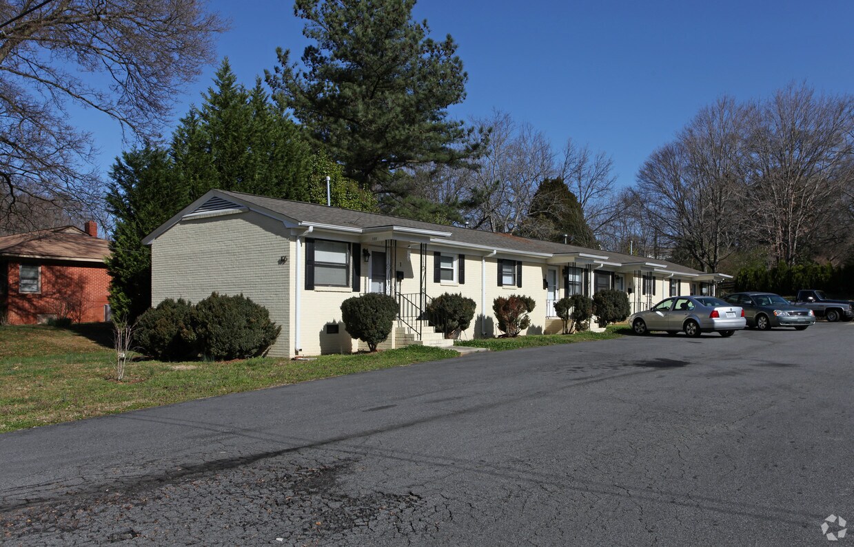 Foto principal - Frost Garden Apartments