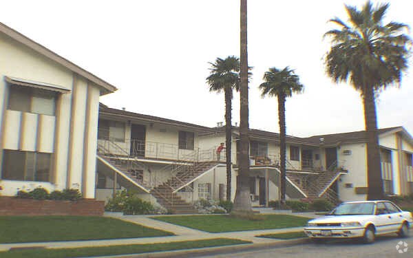 Building Photo - 247 E Navilla Pl