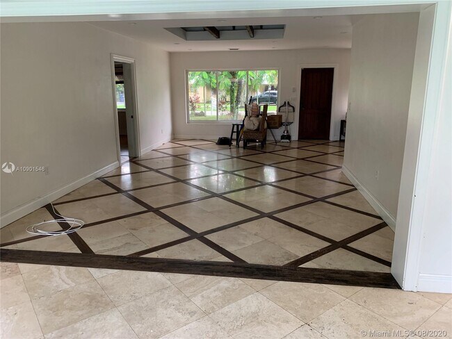 Foto del edificio - 7101 SW 95th St