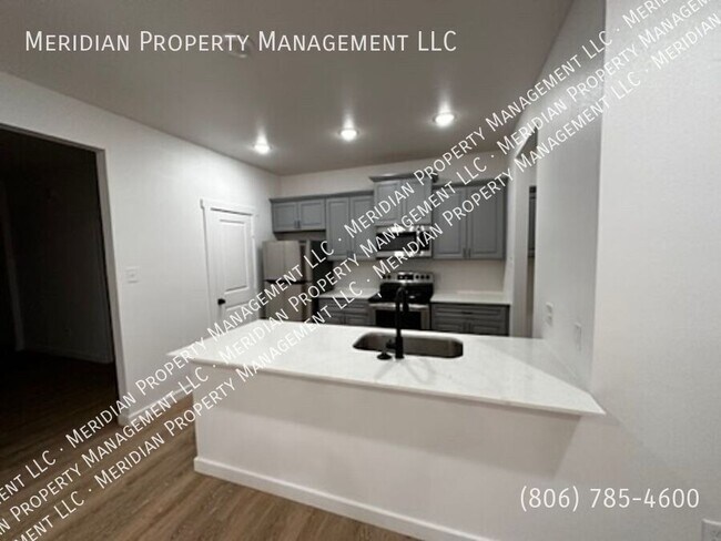 Foto del edificio - 5802 Urbana Pl