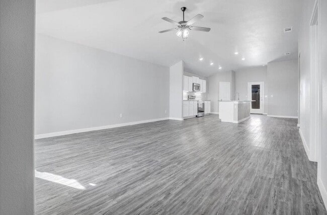 Main entrance - 3201 Aberdeen Ave