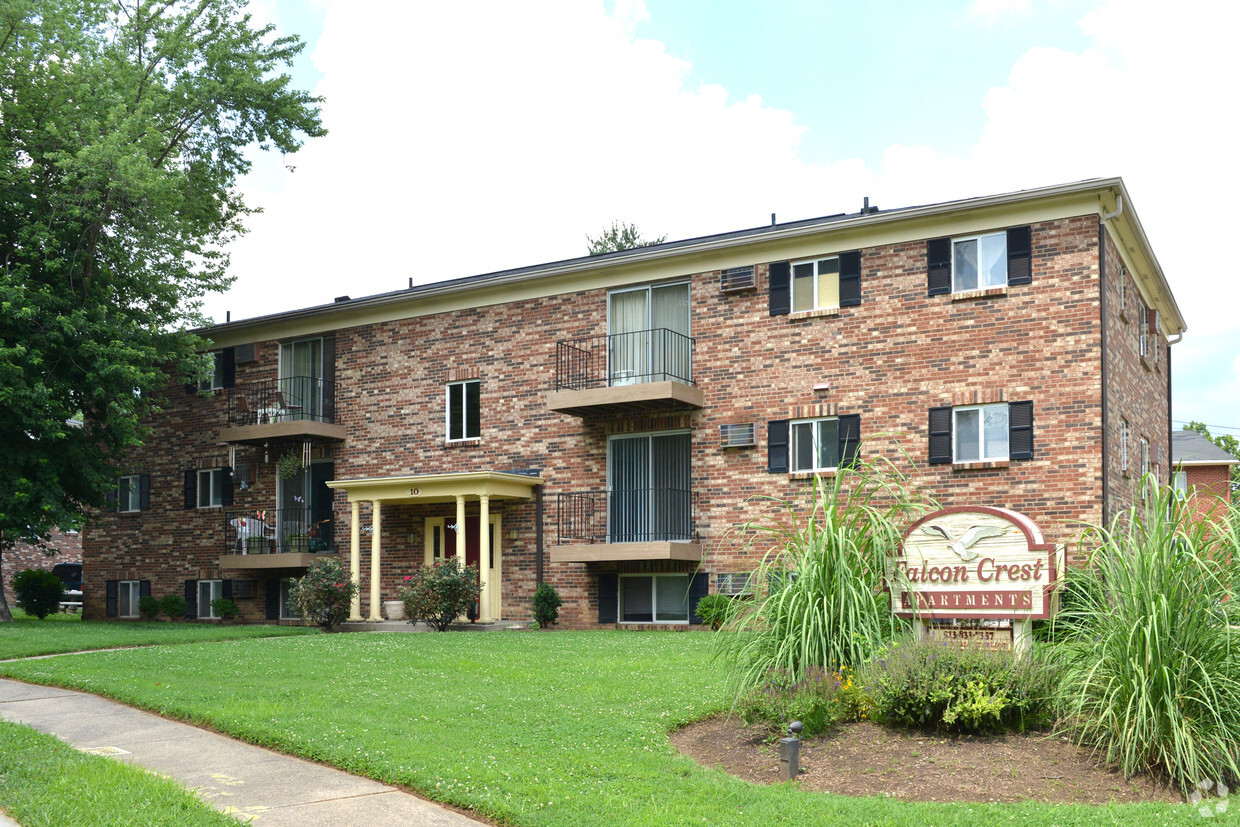 Primary Photo - Falcon Crest Apartments