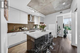 Building Photo - 60 Haslett Ave