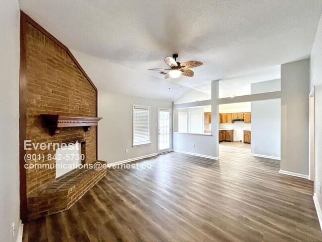 Building Photo - 4705 Valene Cir
