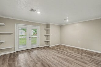 Building Photo - 13334 Emporia St