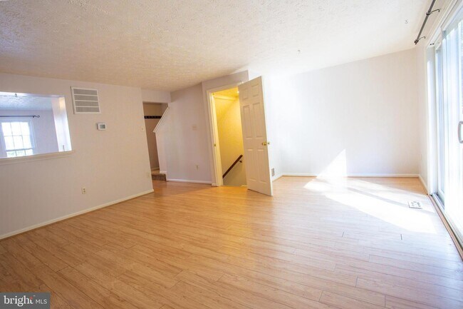 Foto del edificio - 773 Willowby Run