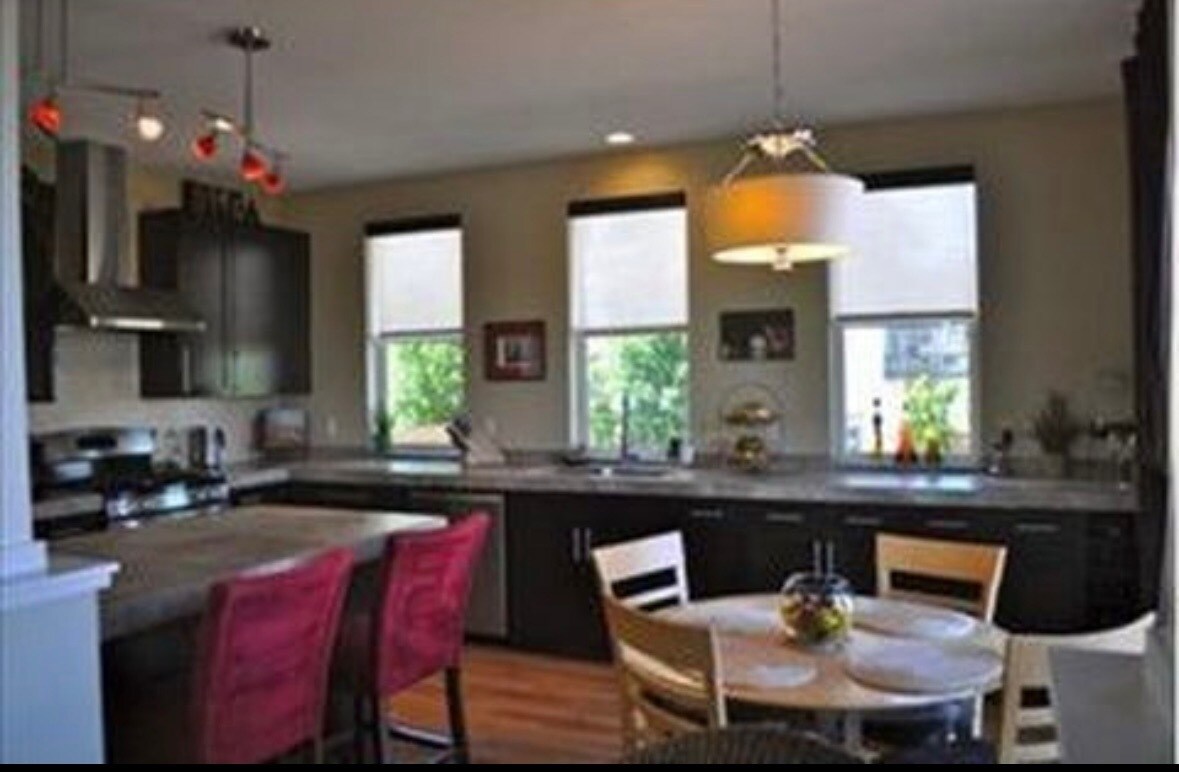 Building Photo - 454 N Finch Ave