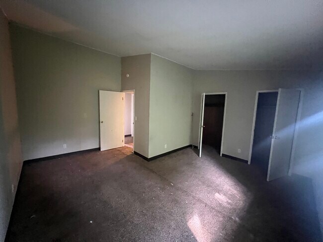 Foto del edificio - 141-143 Bradley St