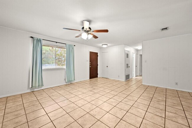 Foto del edificio - 3002 Windsor Rd