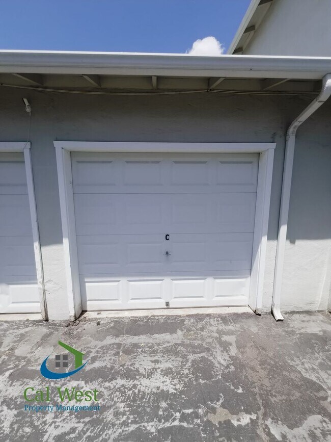 Foto del edificio - 01760 - % -462 N. 7th Street  #A -C