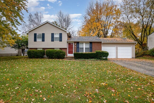 Foto del edificio - Inviting home with private fenced yard for pets
