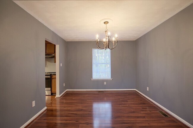 Foto del edificio - Call Sabrina Thomas Office at 757-767-0767...