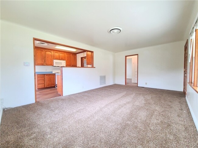 Building Photo - 1349 Fairview Ln