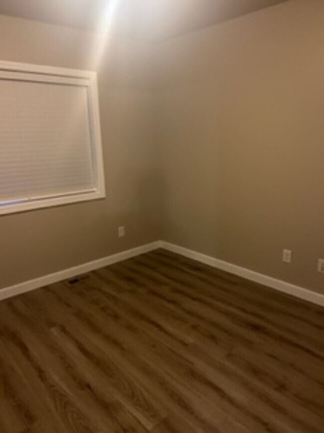Building Photo - 3136 New Hope Drv. 3bd 2ba Townhome
