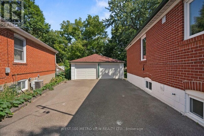 Building Photo - 31 Rossford Rd