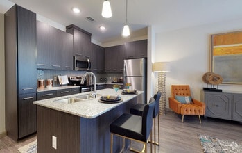 Interior Photo - 22 North