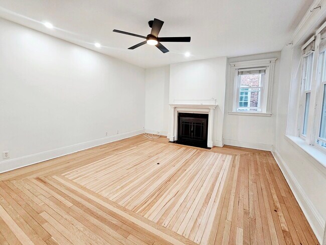 Building Photo - 1768 Beacon St