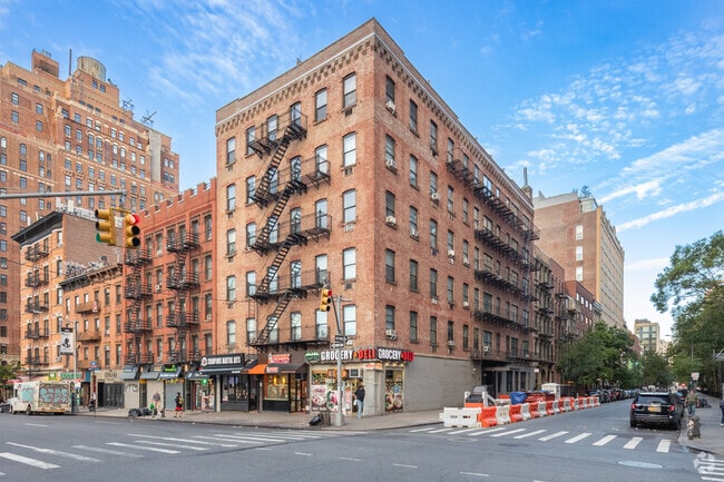 Building Photo - 243 Ninth Ave