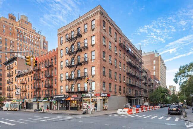 Foto del edificio - 243 Ninth Ave
