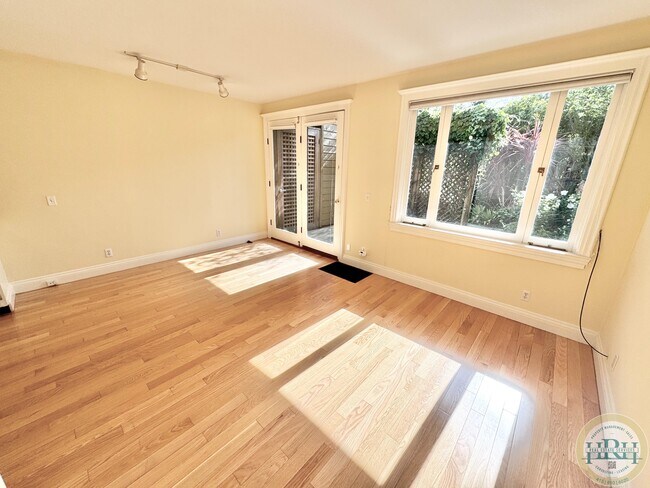 Building Photo - 306 Chattanooga St