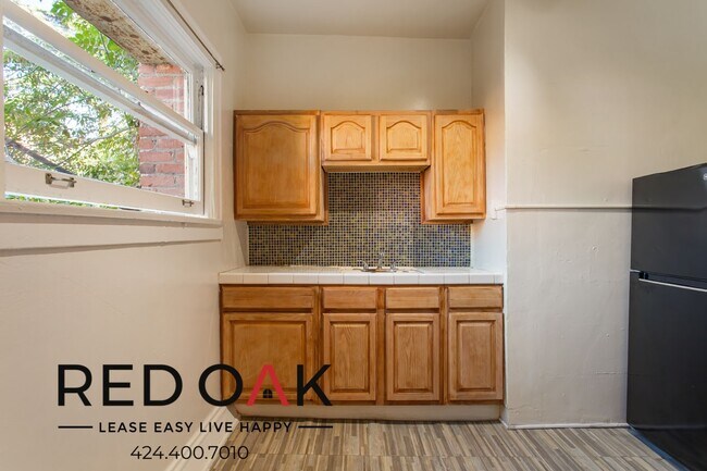 Foto del edificio - 532 S Coronado St