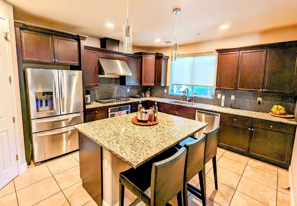 Foto principal - 1005 E Carnoustie Ave