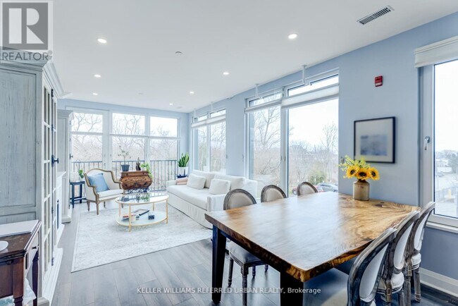 Photo du bâtiment - 631 Liverpool Rd