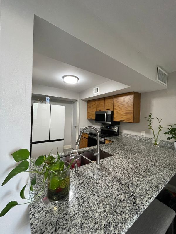 Building Photo - 3741 Sunrise Dr