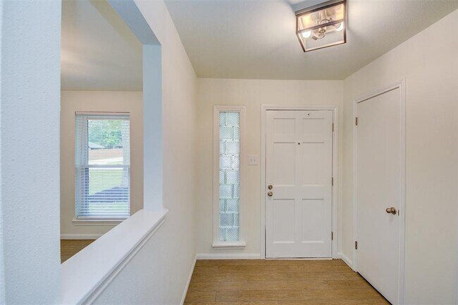 Building Photo - 3402 Willie Way