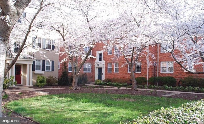 Building Photo - 1302 Belle View Blvd