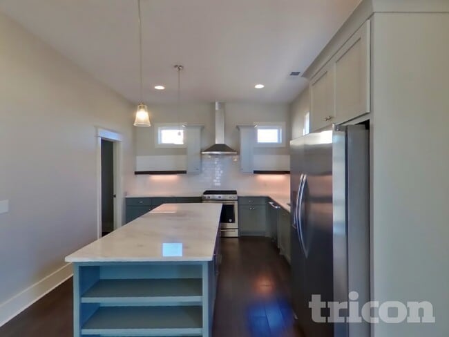 Building Photo - 1257 Hillwood Private Cove