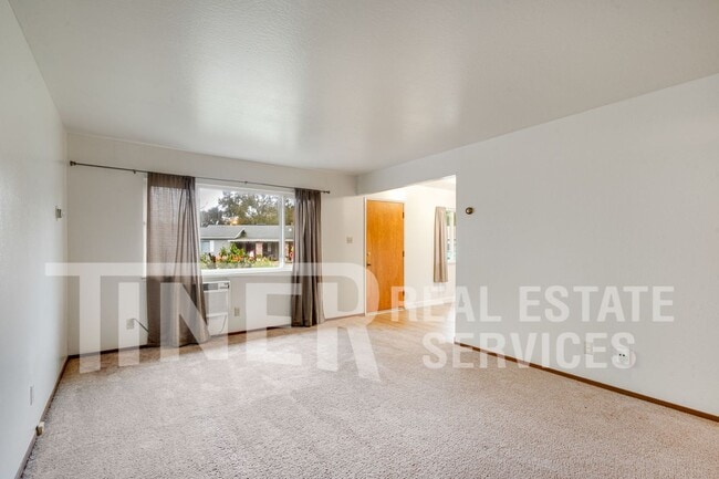 Foto del edificio - 5516 Palmdale Way