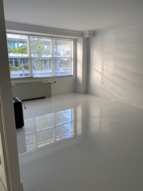 Building Photo - 1250 West Ave